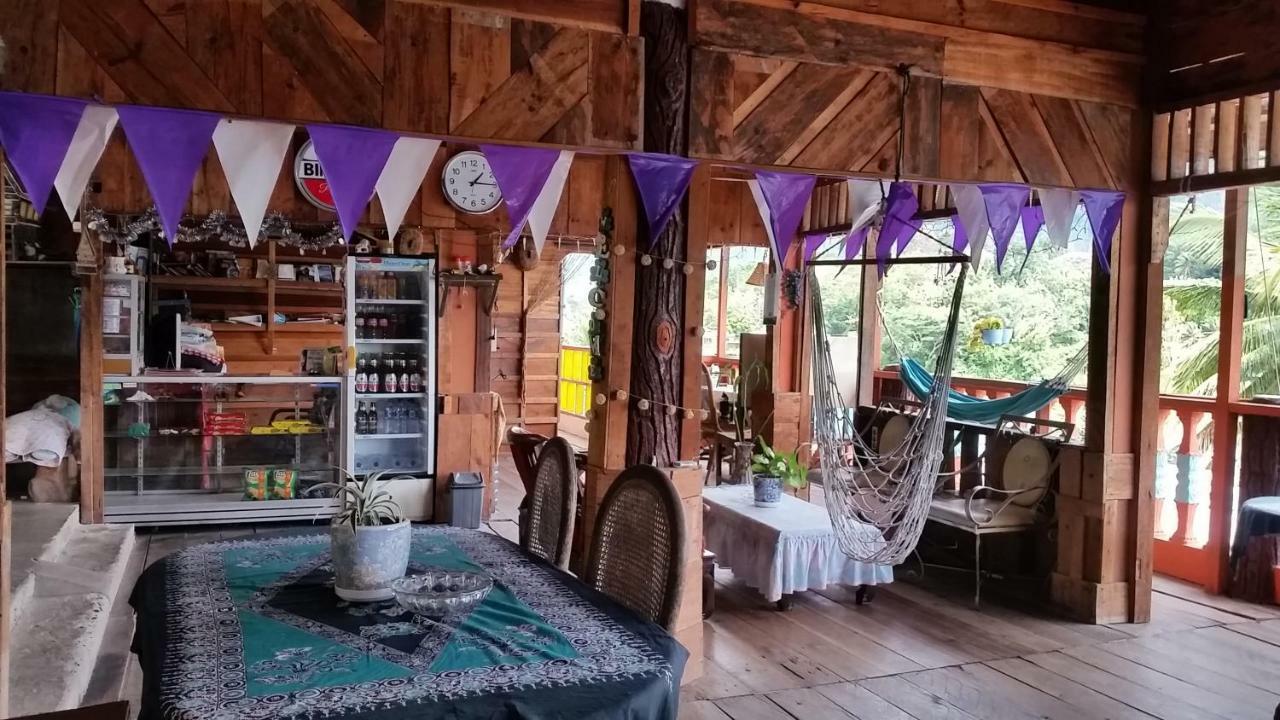 Sibayak Guesthouse Tuk Tuk Exterior photo