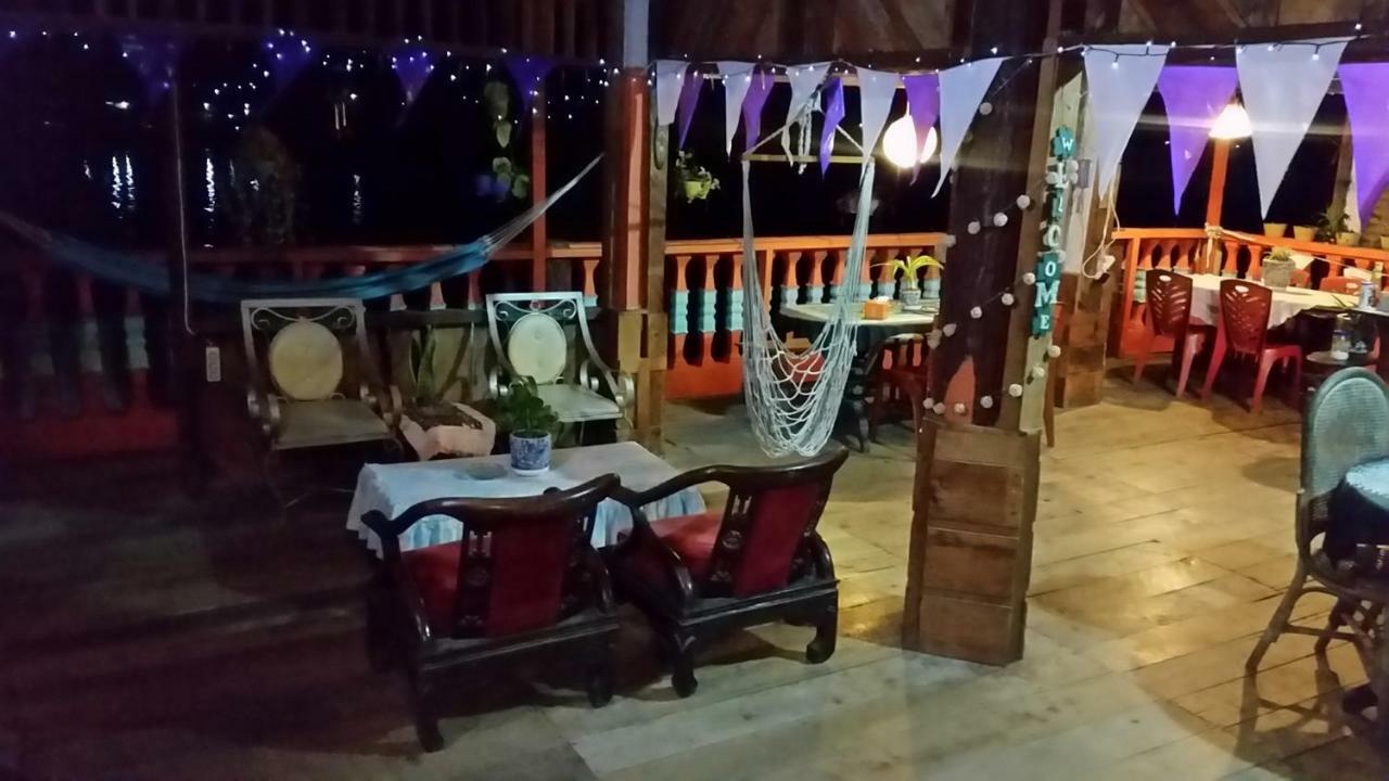 Sibayak Guesthouse Tuk Tuk Exterior photo